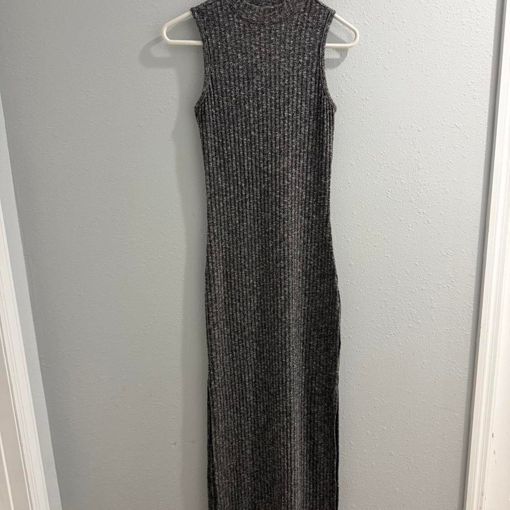 Hot Kiss grey maxi dress with stretchy material. Size M